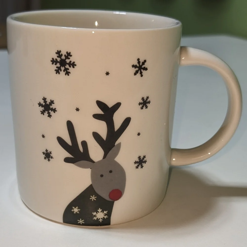 Crate & Barrel Kids Winter Holiday Mug